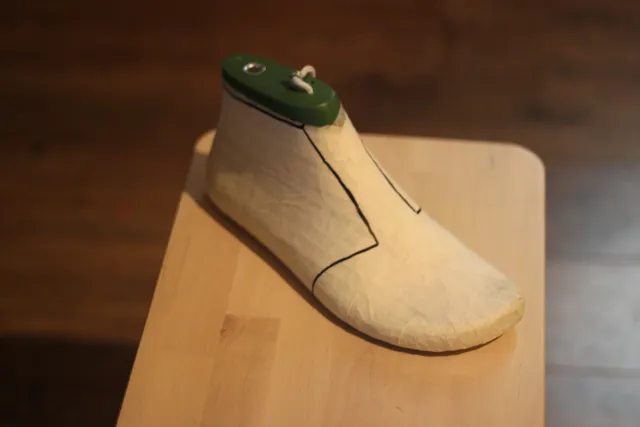 shoe last with pattern marked